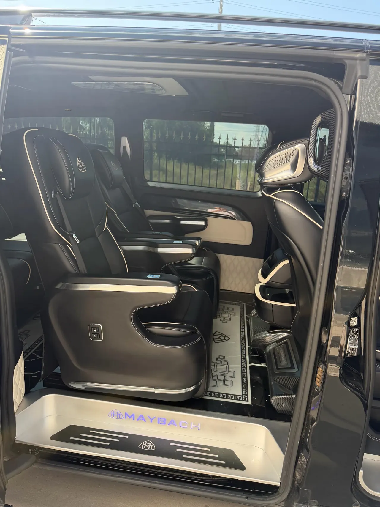 Mercedes Benz 2021 Vito 2.0T Elite Edition 7-seat Automatic Gear 5