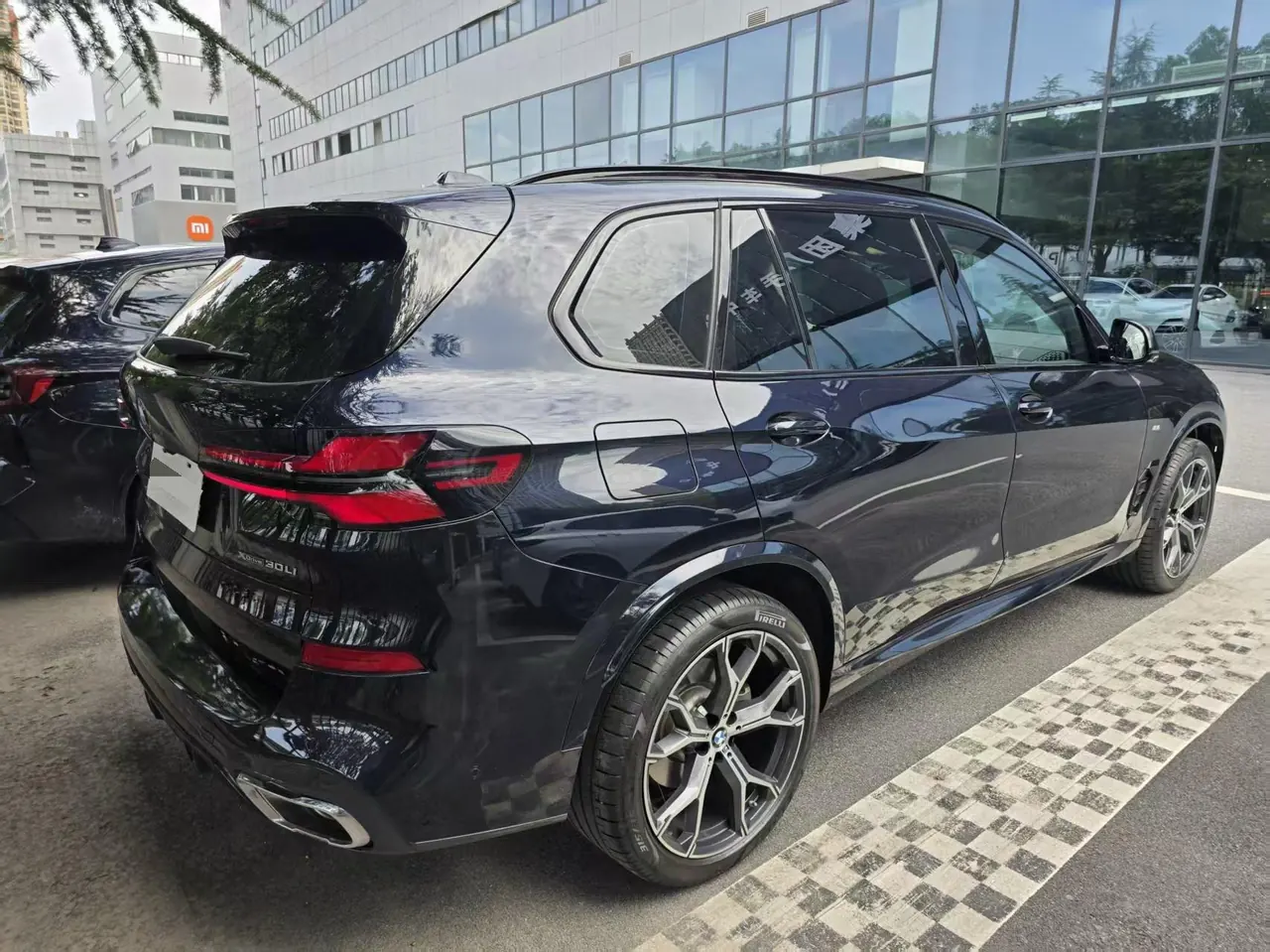 BMW 2023 X5 xDrive30Li 48V 2.0T exclusive m sports obsidian night suit automatic gear 2