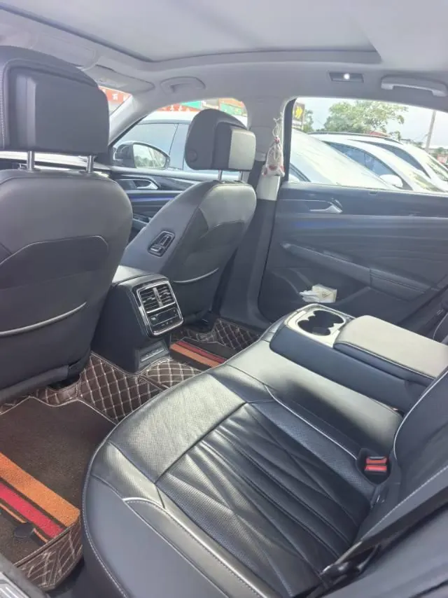 Volkswagen 2022 Passat 2.0TSI 330TSI Star Premium Edition Automatic Gear 3