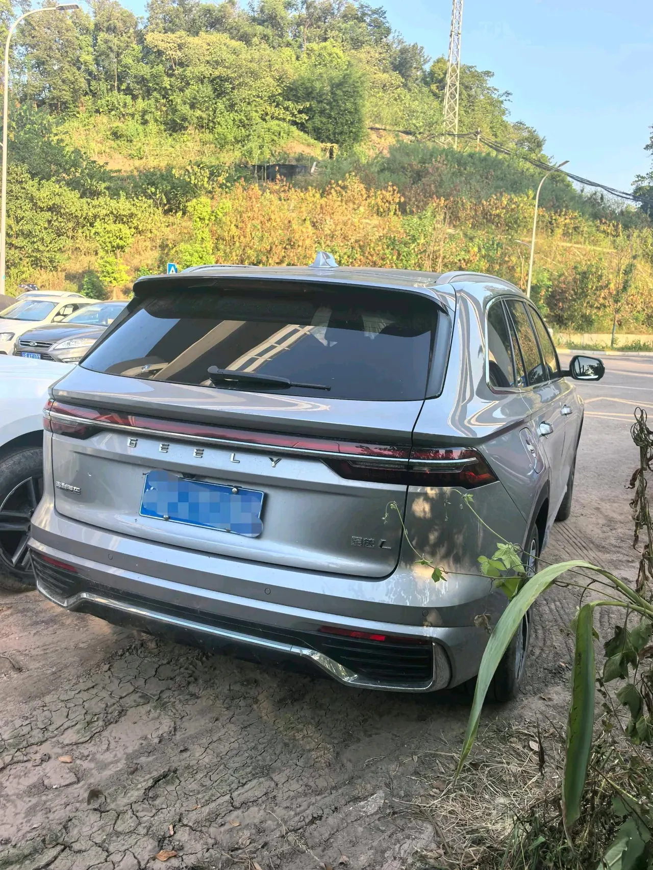 Geely 2021 XingyueL (Monjaro) 2.0TD EVO Two-Drive Flagship Automatic Gear 3