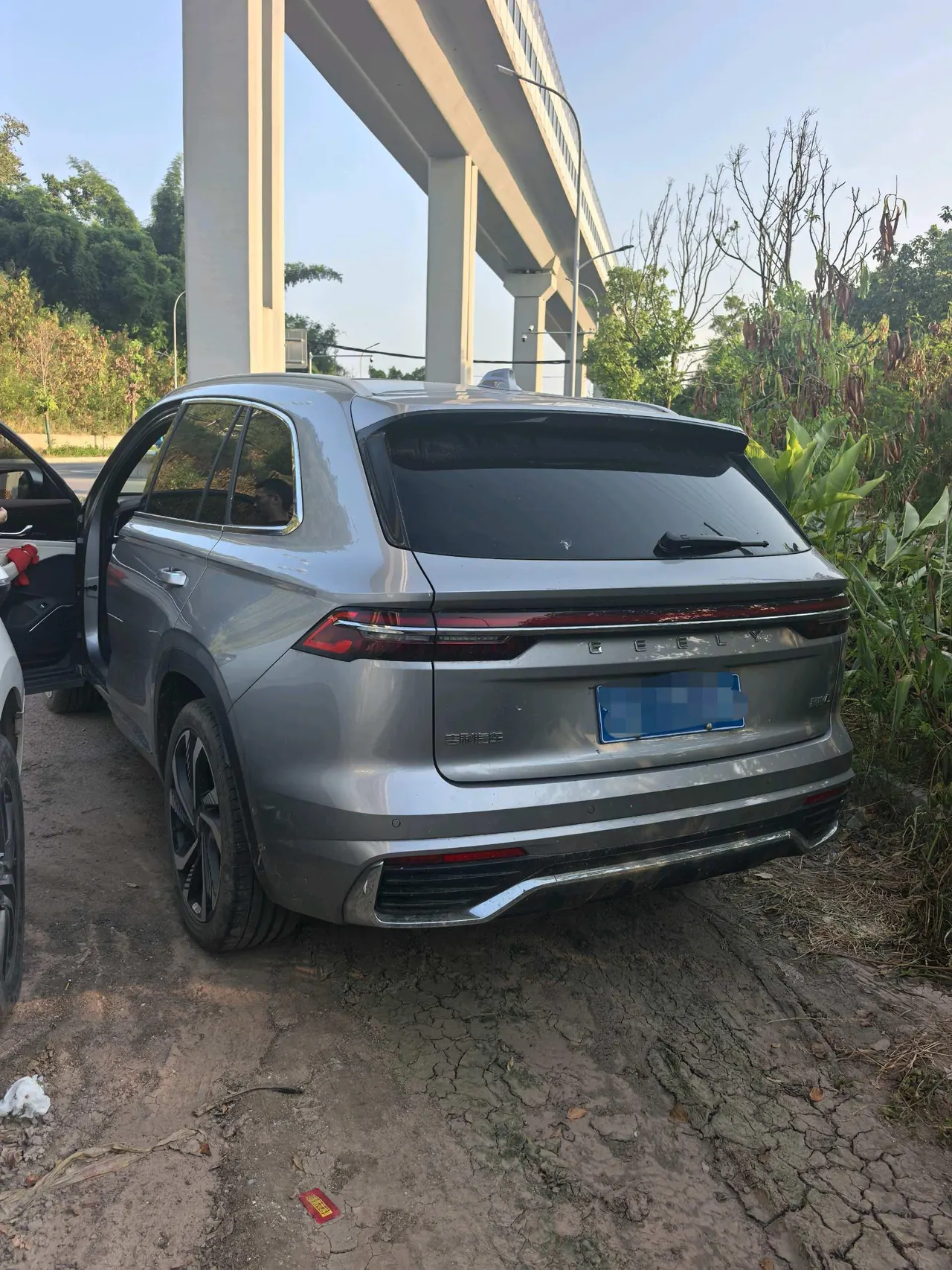 Geely 2021 XingyueL (Monjaro) 2.0TD EVO Two-Drive Flagship Automatic Gear 4