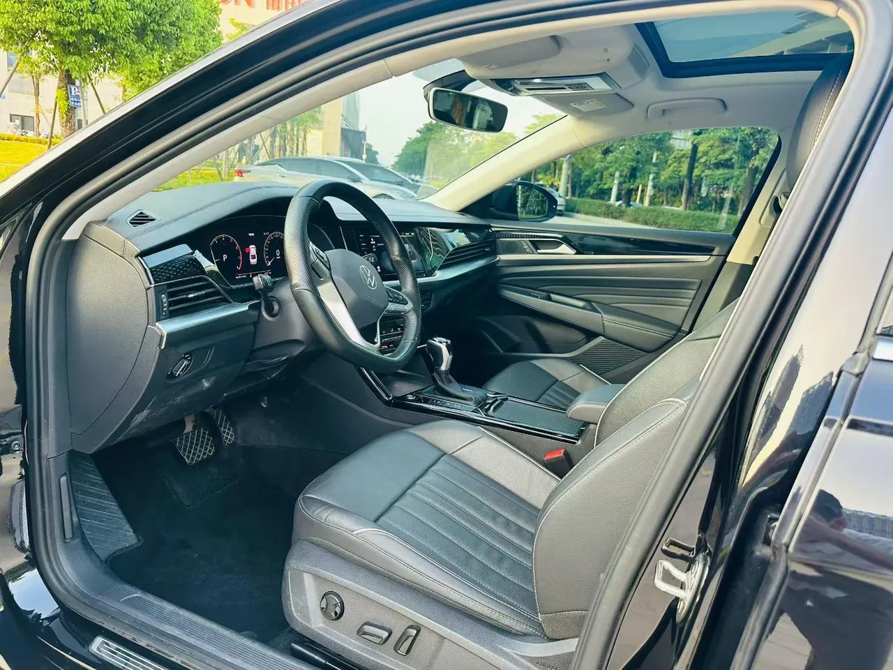 Volkswagen 2022 Passat 2.0TSI 330TSI Star Elite Edition Automatic Gear 5