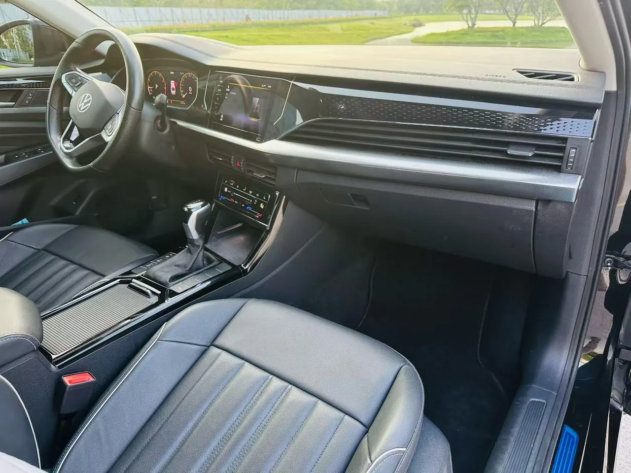 Volkswagen 2022 Passat 2.0TSI 330TSI Star Elite Edition Automatic Gear 8