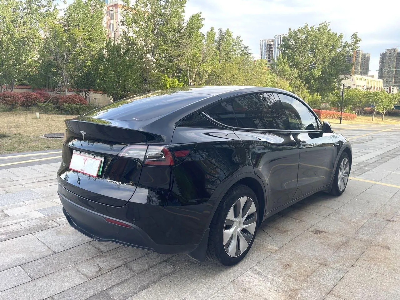 Tesla 2022 Model Y rear-wheel drive version (facelift) automatic gear 5