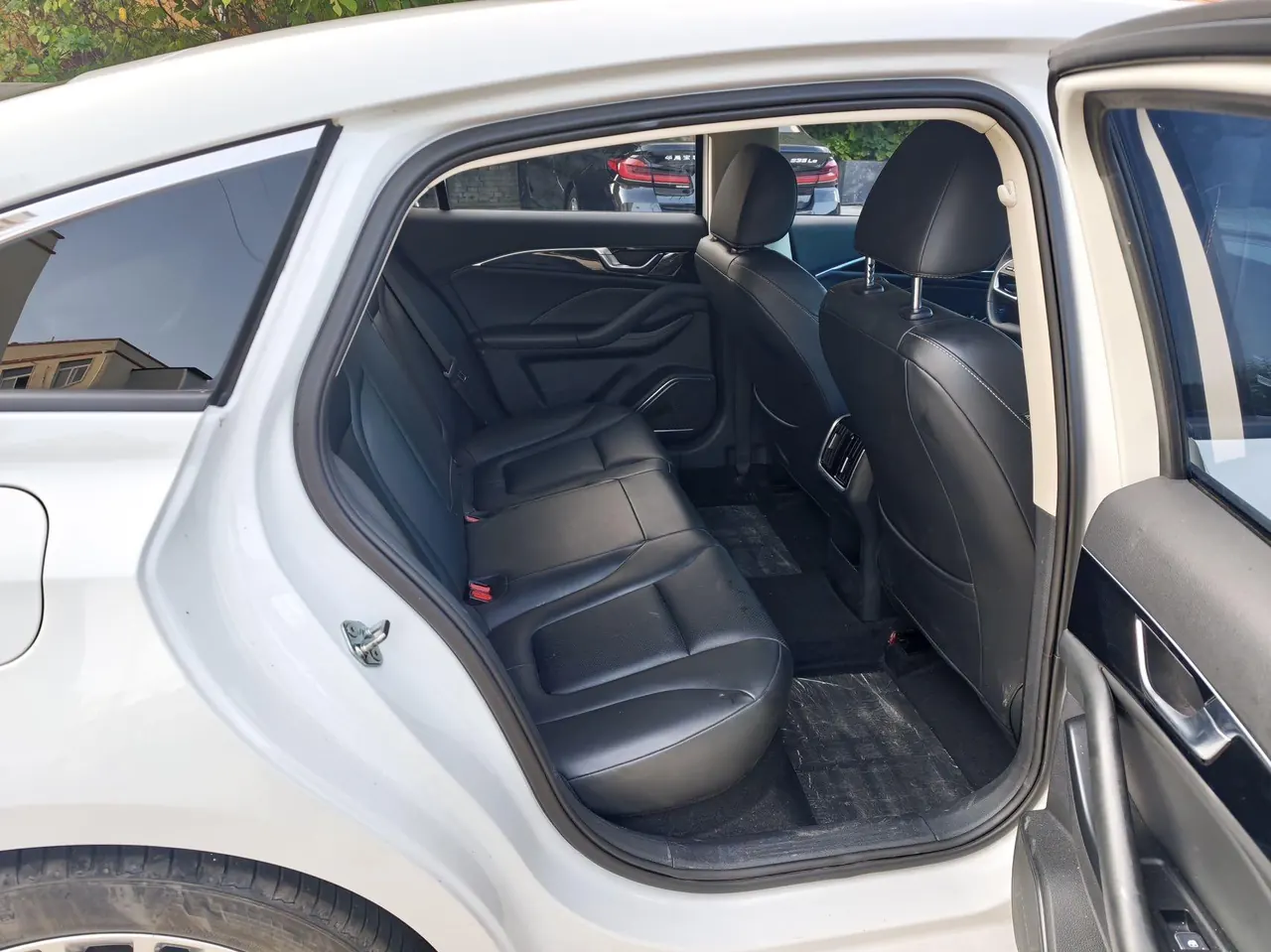 Bestune 2022 B70 1.5T Pleasant Automatic Gear 8