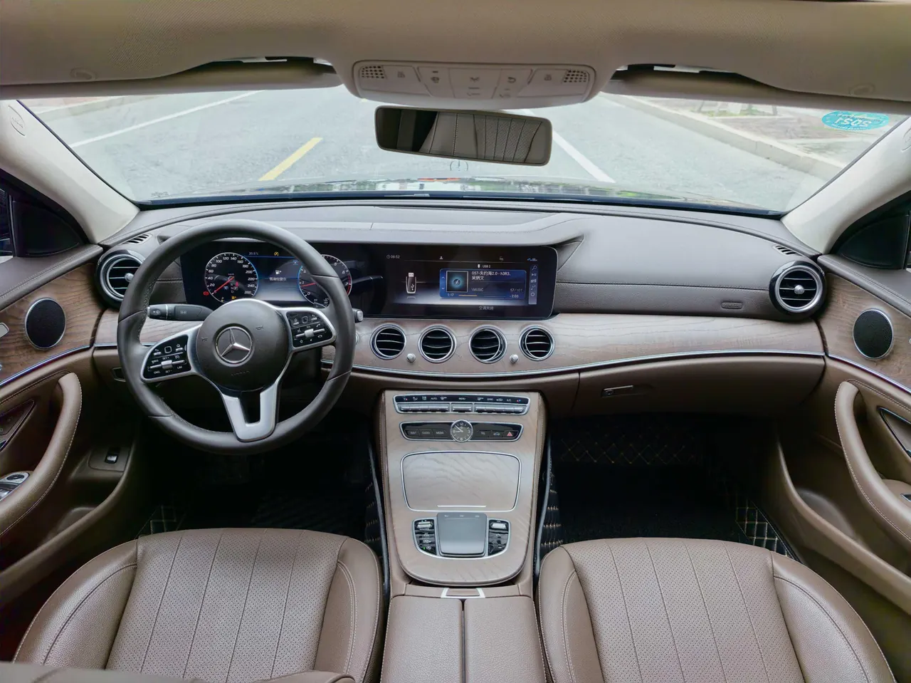 Mercedes Benz E-Class 2020 E 300 L 2.0T Fashion Automatic Gear 2