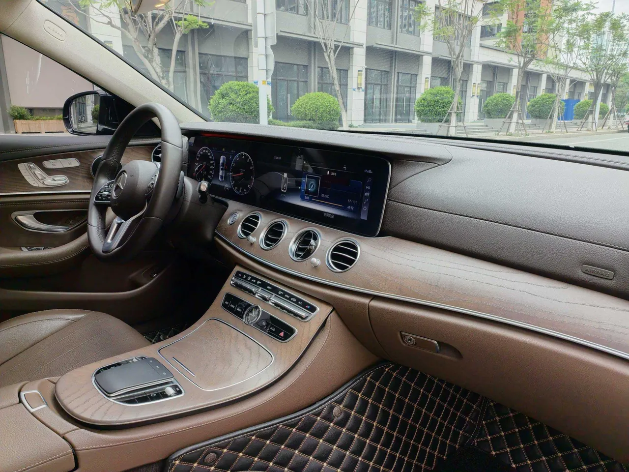 Mercedes Benz E-Class 2020 E 300 L 2.0T Fashion Automatic Gear 7