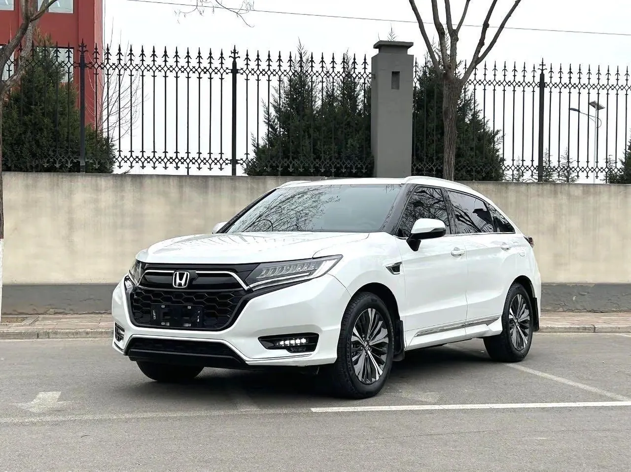 Honda 2023 UR-V 2.0T 370TURBO 4-wheel drive exclusive automatic gear - View 1