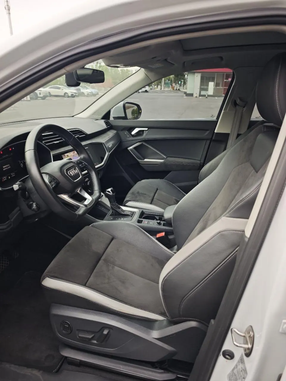 Audi 2022 Q3 1.4TFSI 35TFSI Fashion Dynamic Automatic 2