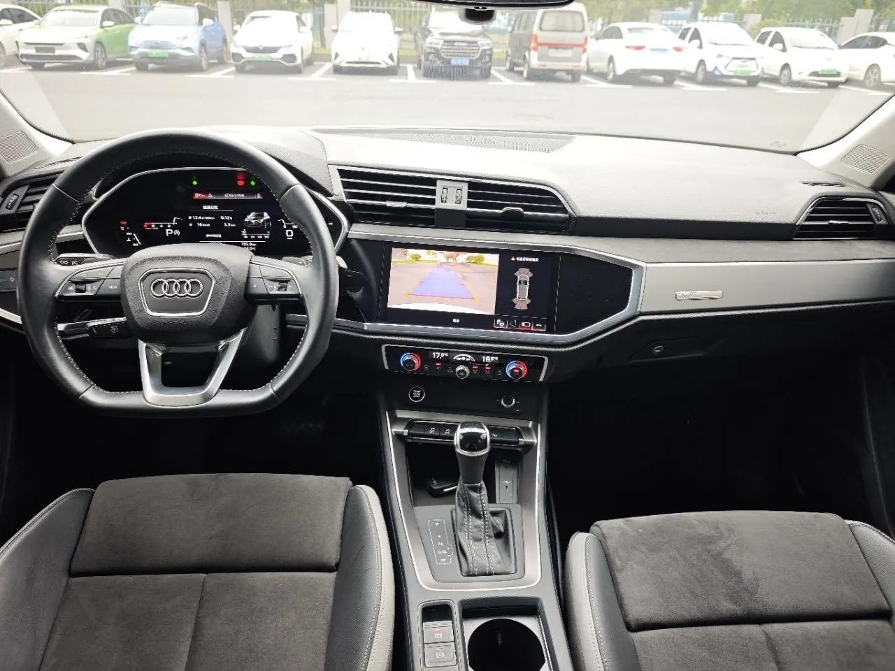 Audi 2022 Q3 1.4TFSI 35TFSI Fashion Dynamic Automatic 3