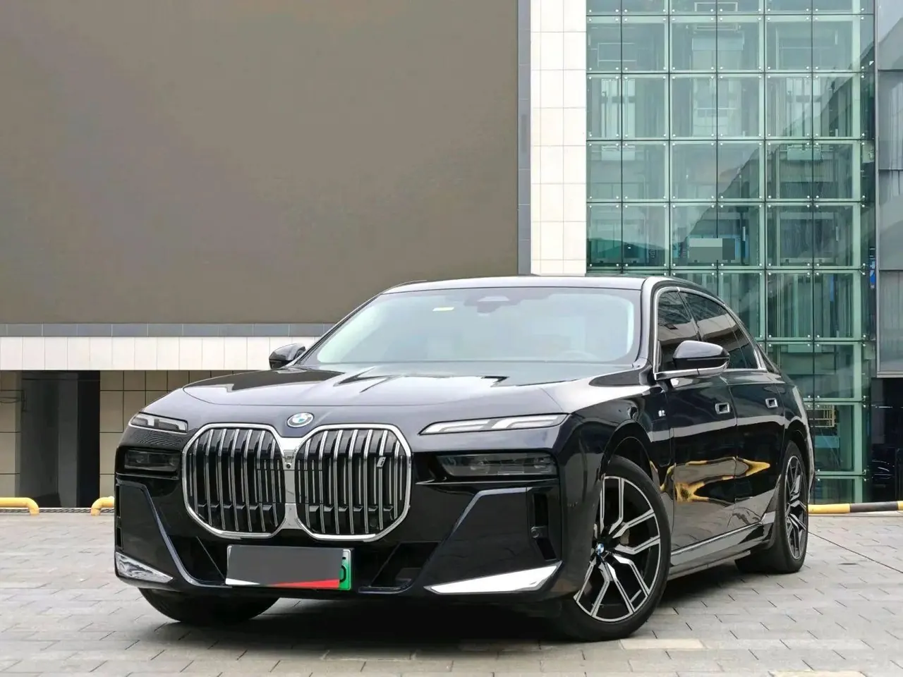 Open image lightbox: BMW i7 (Imported) 2023 i7 eDrive50L Leading M Sports Suit Automatic Gear