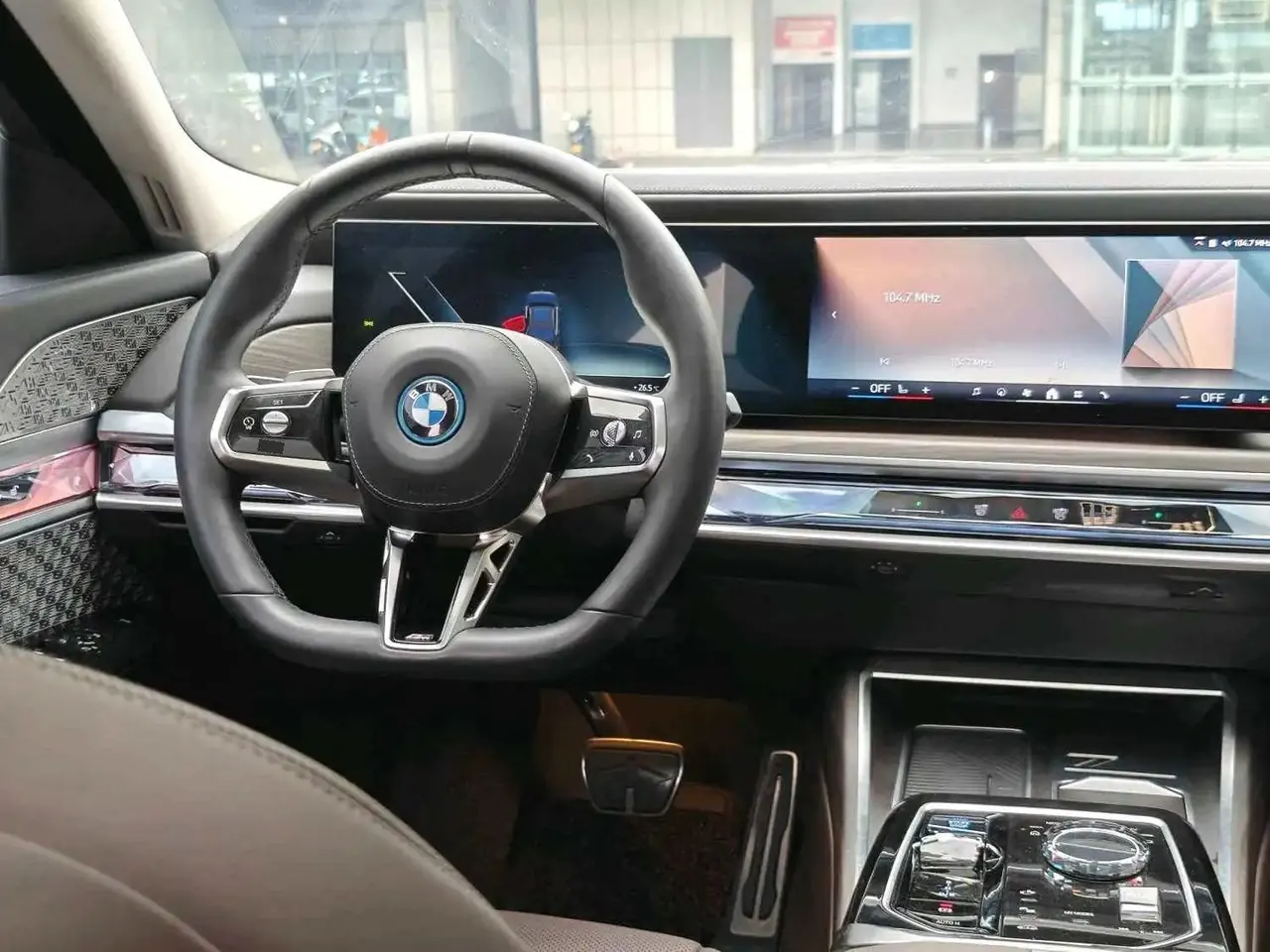 BMW i7 (Imported) 2023 i7 eDrive50L Leading M Sports Suit Automatic Gear 12