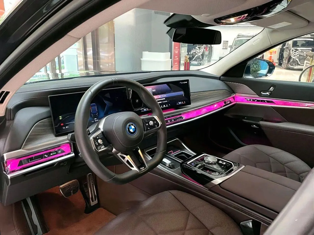 BMW i7 (Imported) 2023 i7 eDrive50L Leading M Sports Suit Automatic Gear 9