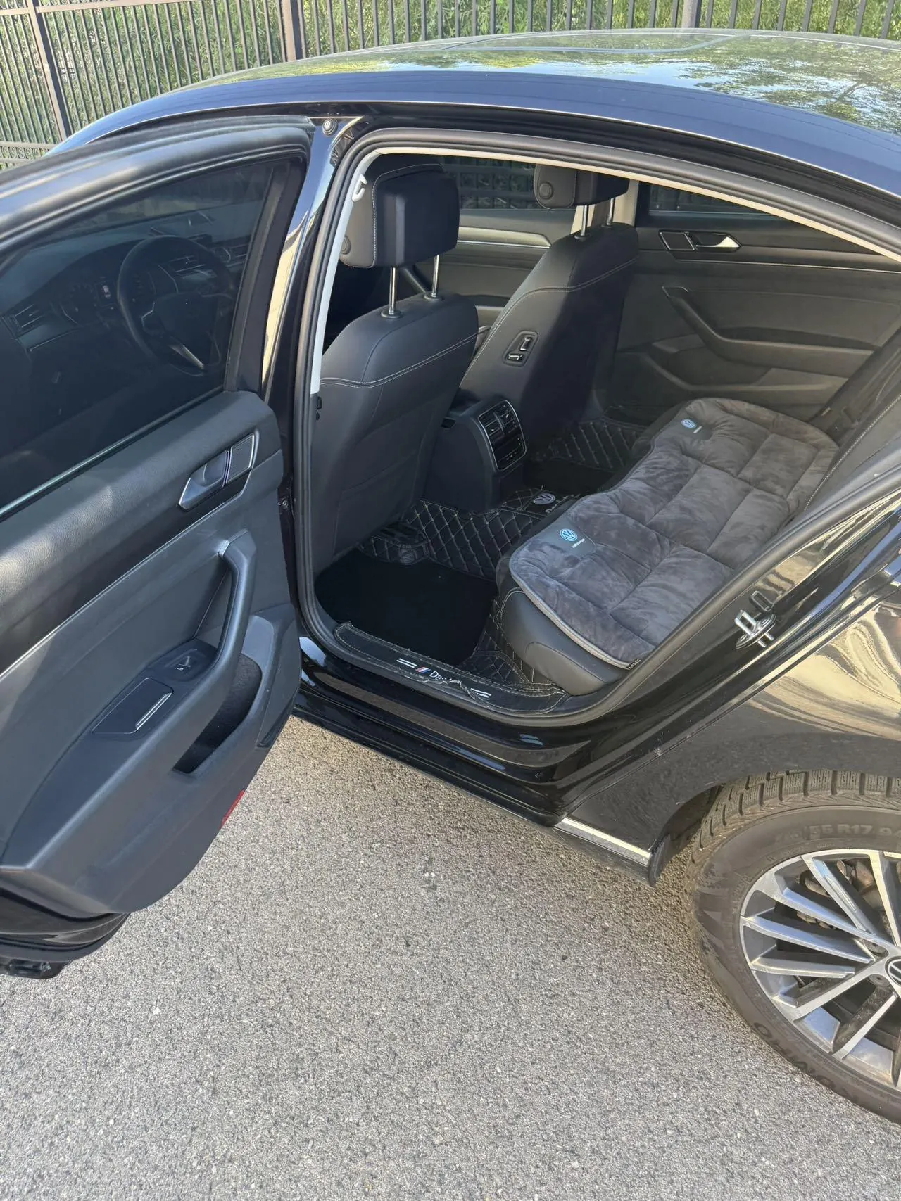 Volkswagen 2020 Magotan 2.0TSI 330TSI luxury automatic transmission 8