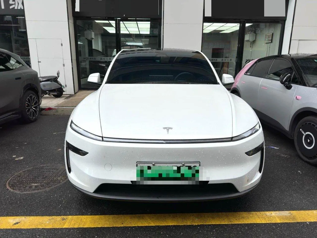 Tesla 2026 Model Y Rear-Wheel-Drive Automatic 2