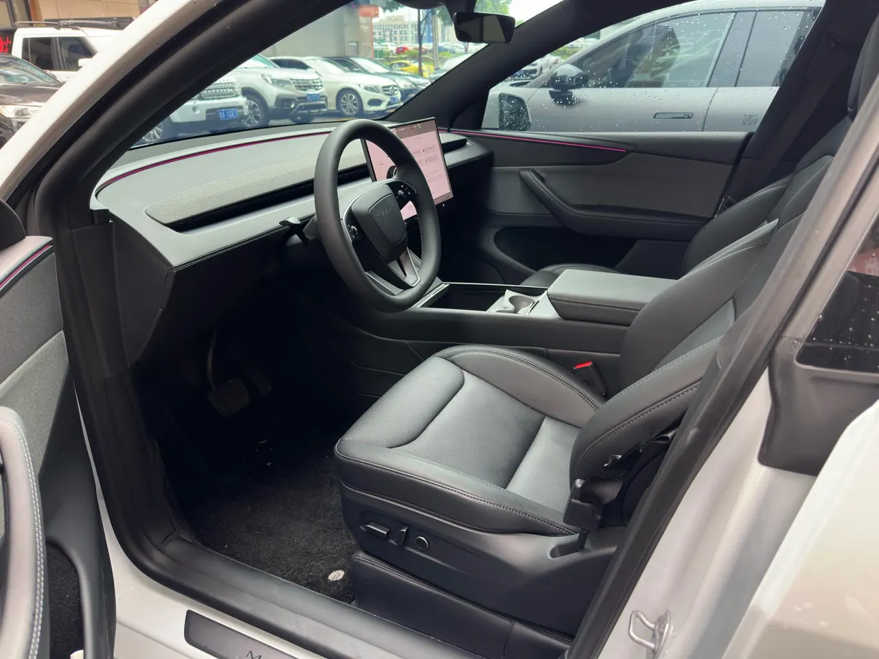 Tesla 2026 Model Y Rear-Wheel-Drive Automatic 7