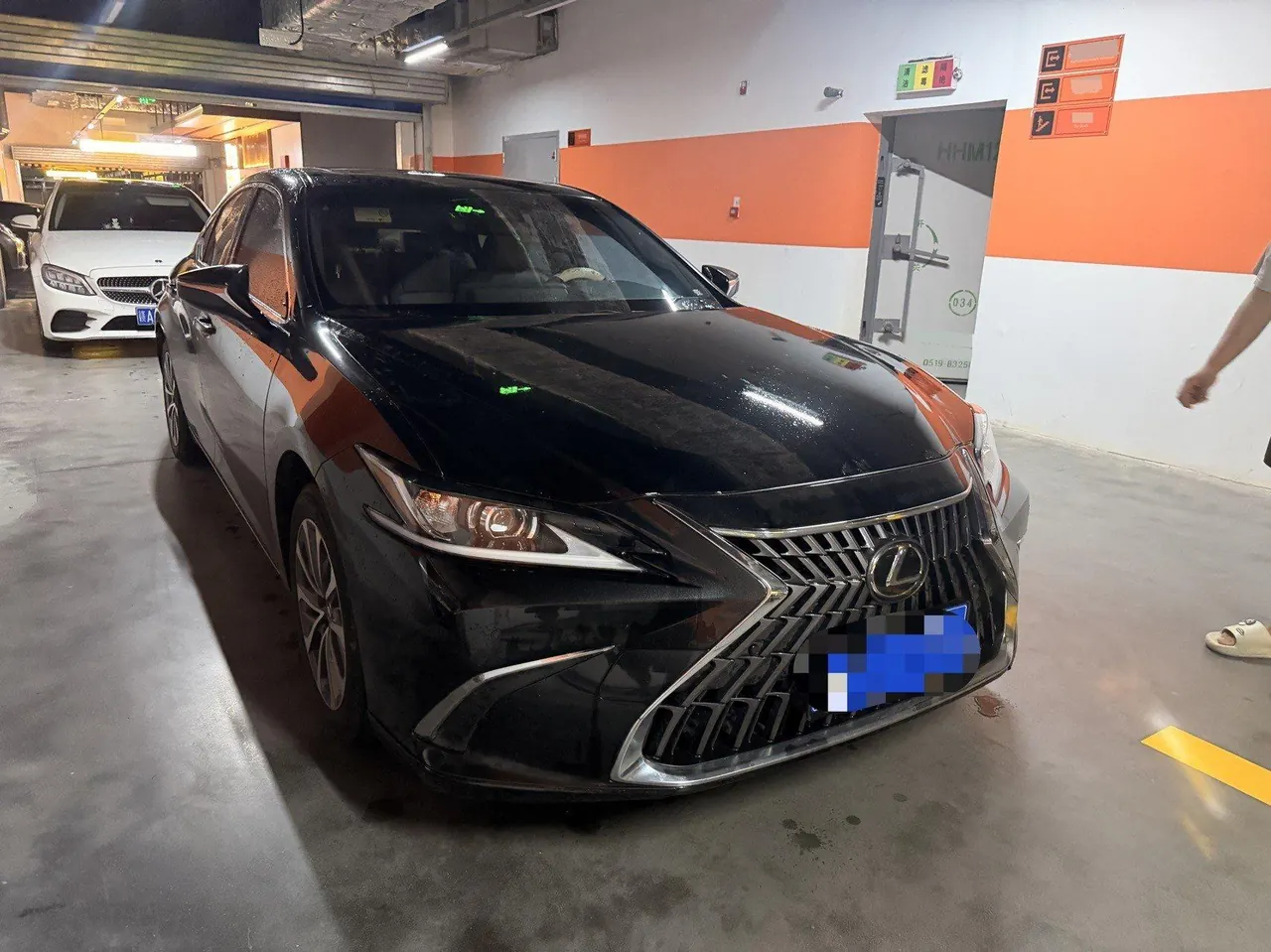 Lexus ES (Imported) 2023 ES200 2.0 Stepless Premium Edition Automatic Gear 2