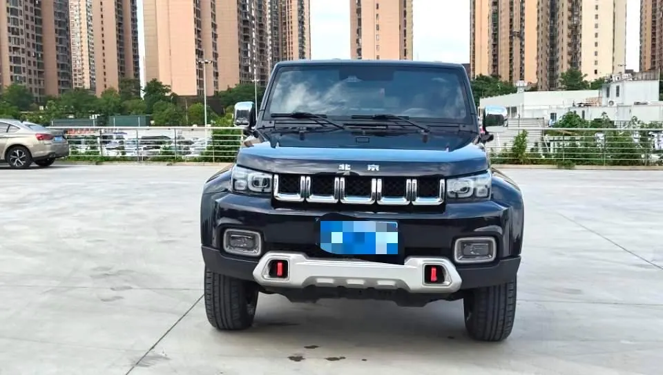 Beijing 2020 BJ40 2.0T 4-wheel drive city hunter version chivalrous automatic gear 2