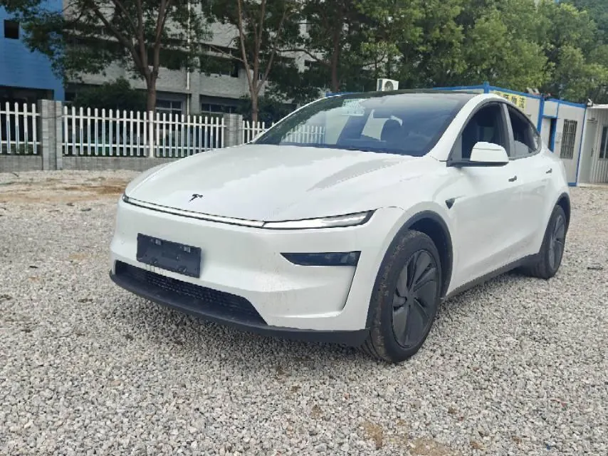 Tesla 2026 Model Y Rear-Wheel-Drive Automatic - View 1