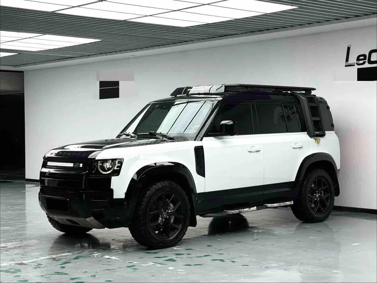 Open image lightbox: Land Rover Guard (Imported) 2022 Guard 110 48V 3.0T P400 X-DYNAMIC HSE Automatic Gear