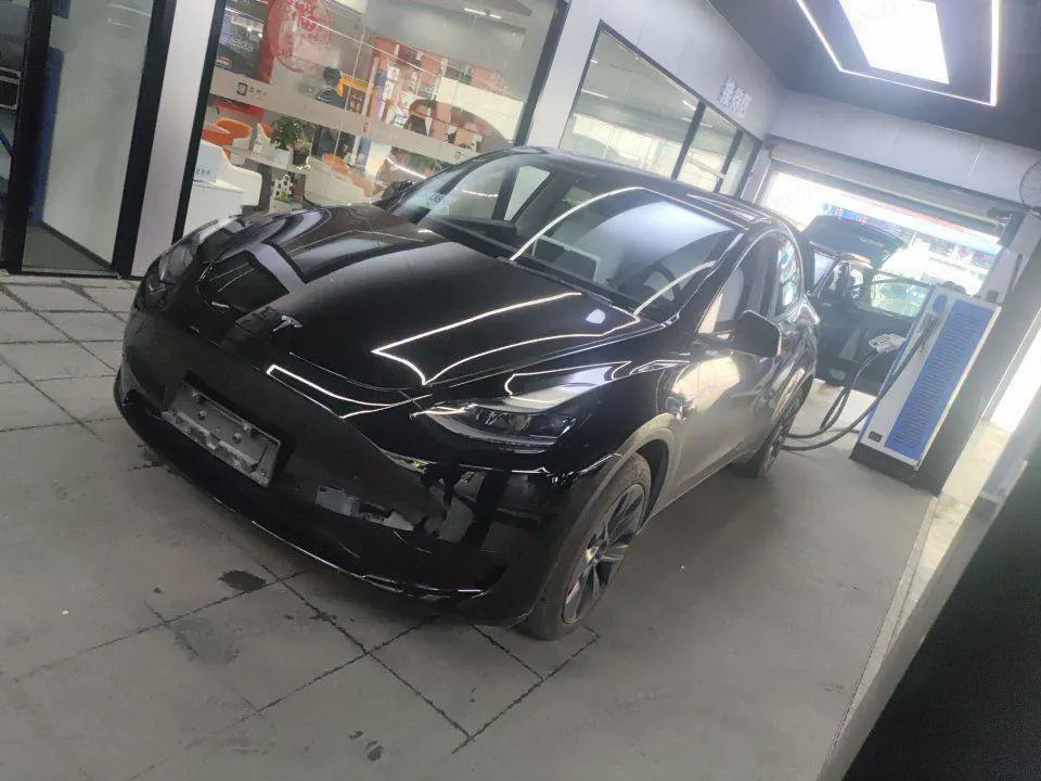 Tesla 2023 Model Y rear-wheel drive version automatic transmission - View 1