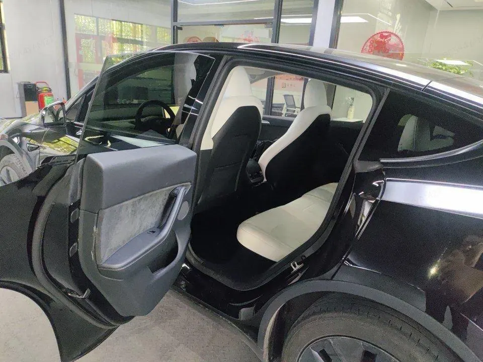 Tesla 2023 Model Y rear-wheel drive version automatic transmission 3