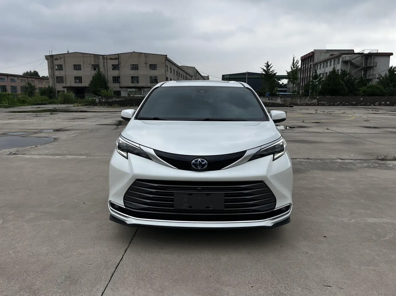 Toyota 2023 Sai 2.5 Stepless Premium Edition Automatic Gear 2