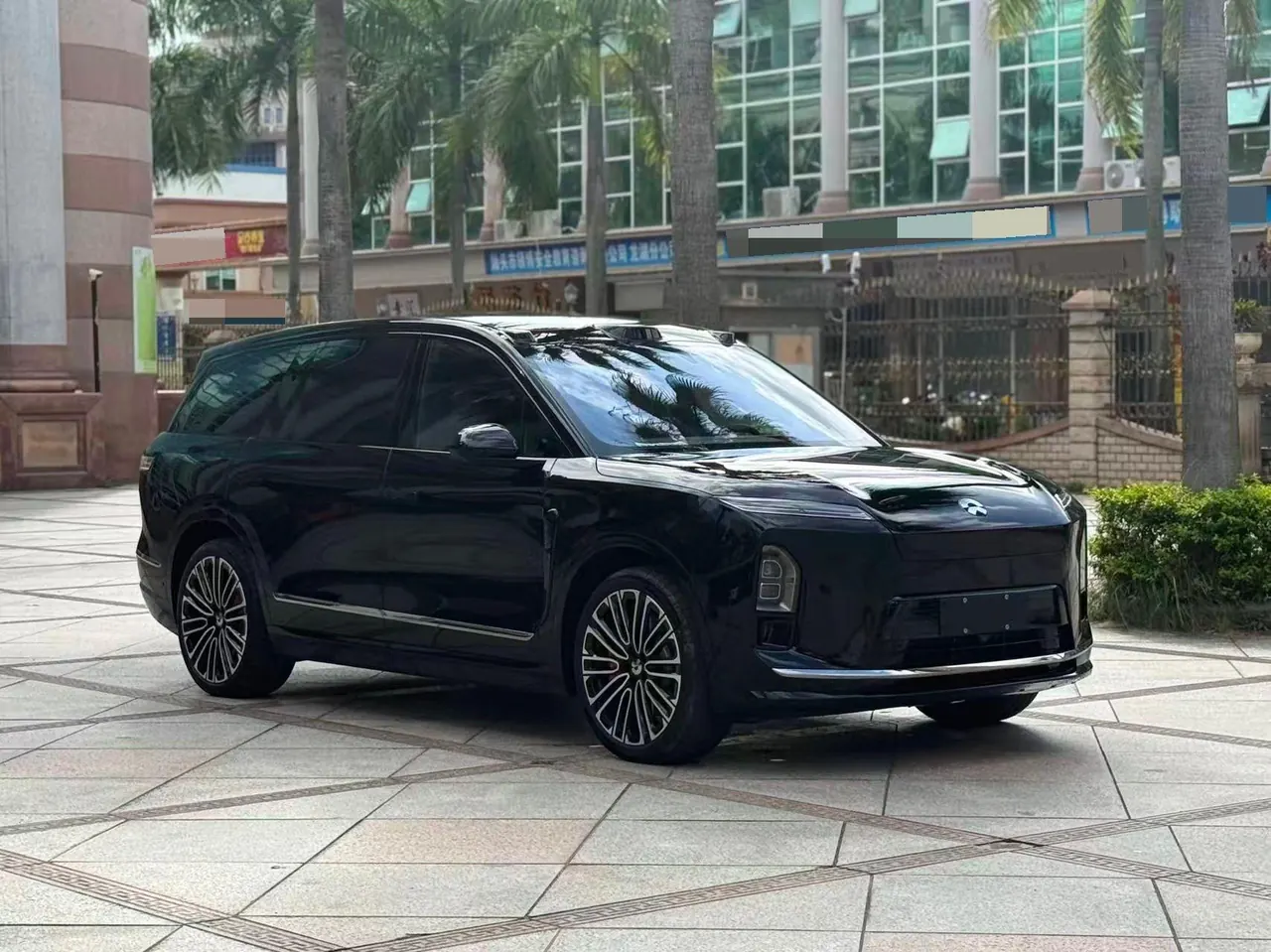 NIO 2026 ES8 6‑Seater Executive Signature Edition Automatic Transmission 3
