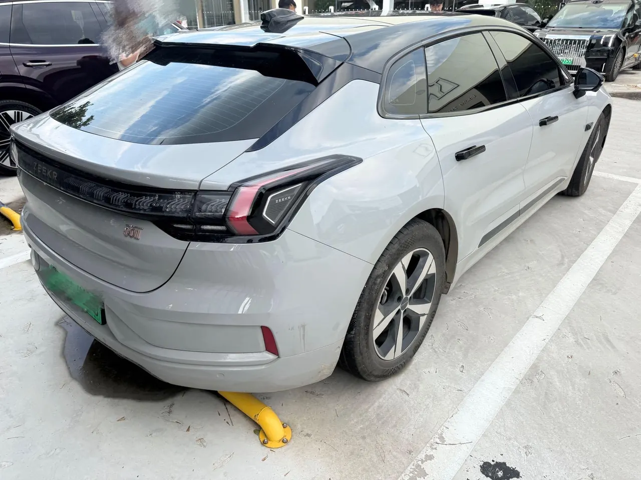 Zeekr 2023 Zeekr 001 WE version 86kWh automatic gear 2