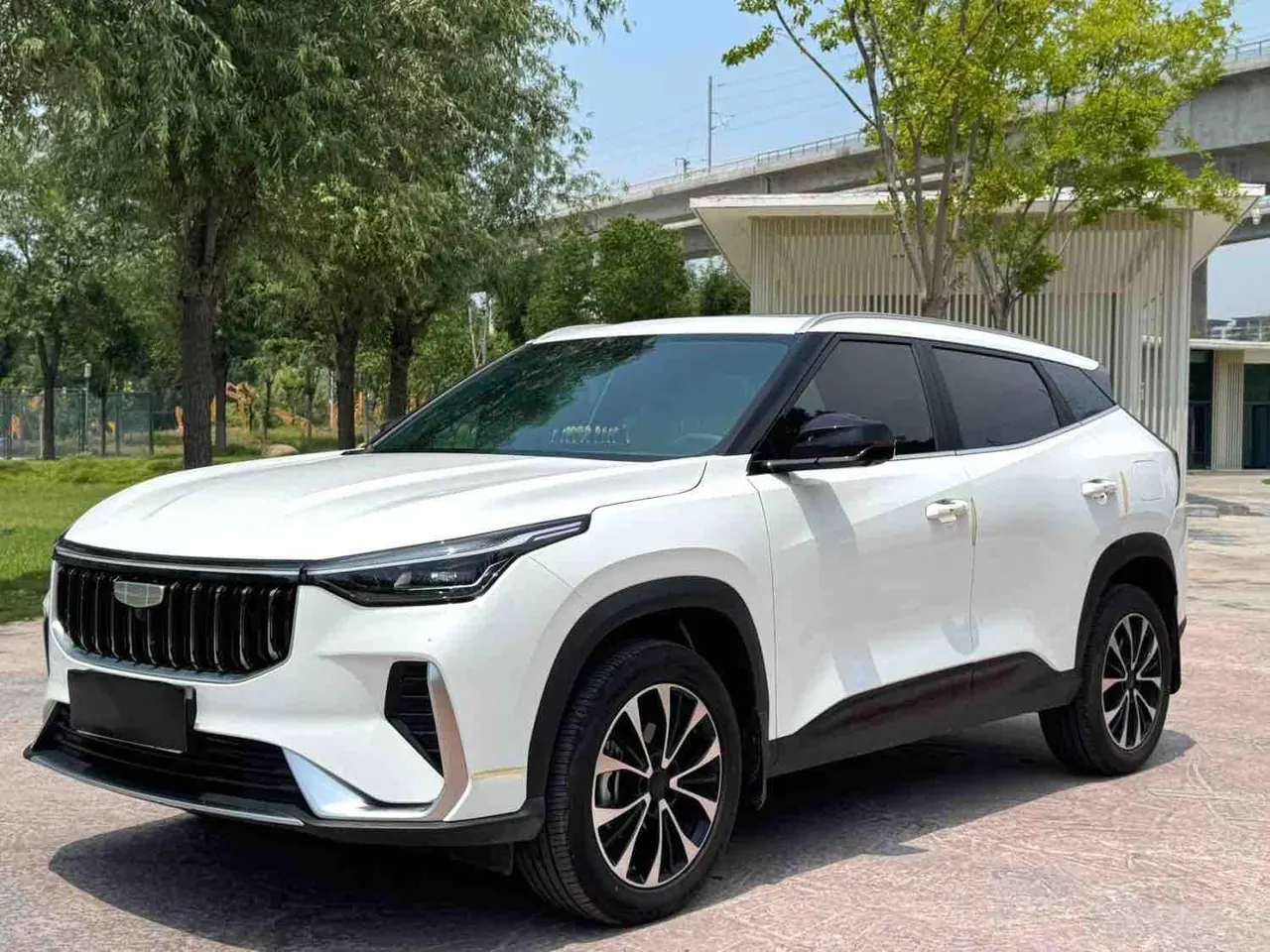 Geely 2026 Boyue 1.5TD Beautiful Automatic - View 1