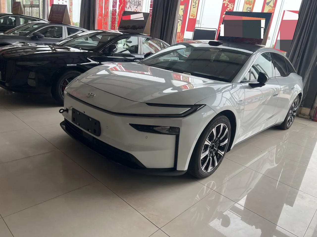 Toyota 2026 Platinum Intelligence 7 710 Ultra Laser Radar Edition Automatic Gear - View 1