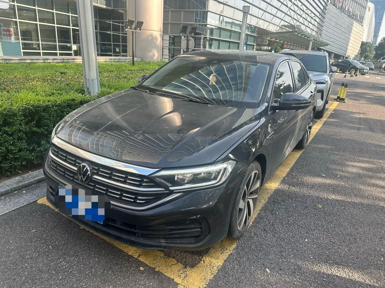 Volkswagen 2023 Sagitar 1.5TSI 300TSI Exceed Edition Automatic - View 1