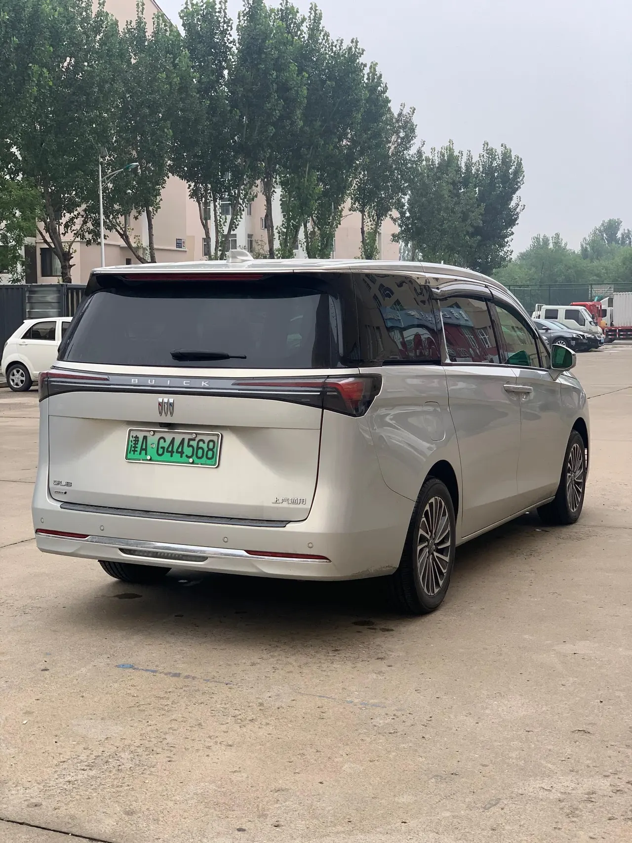 Buick 2025 GL8 Lu Shang 1.5T Smart Edition 7-seat Automatic Gear 8