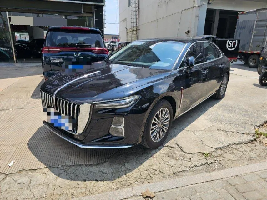 HongQi 2025 H5 1.5T Flag Rhyme 500000 Commemorative Automatic Gear - View 1