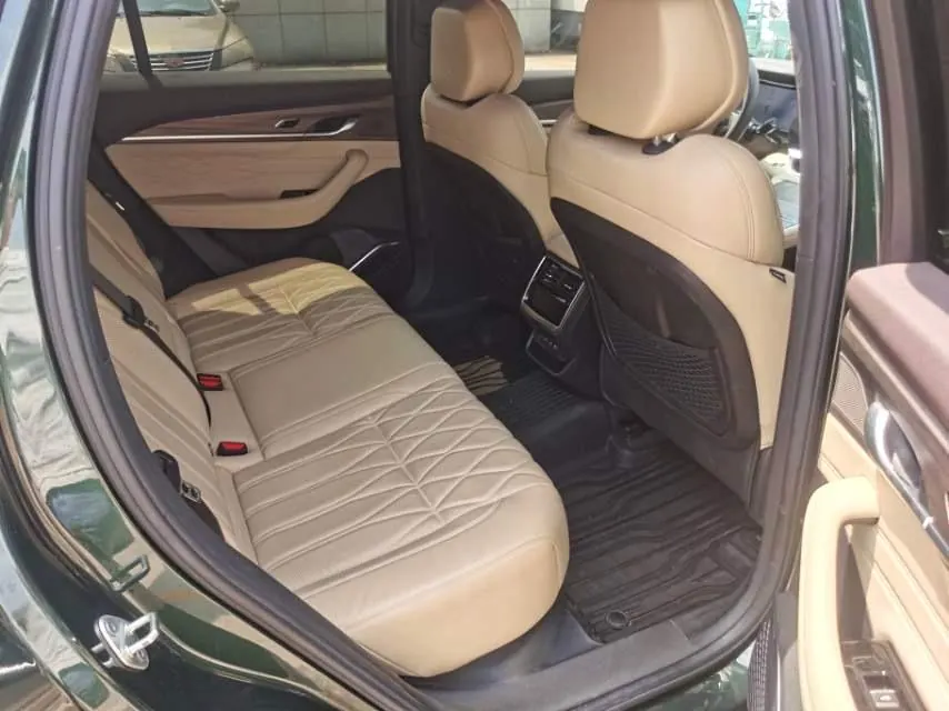 Geely 2025 XingyueL (Monjaro) 2.0TD Oriental Obsidian 4WD full-moon version automatic gear 10