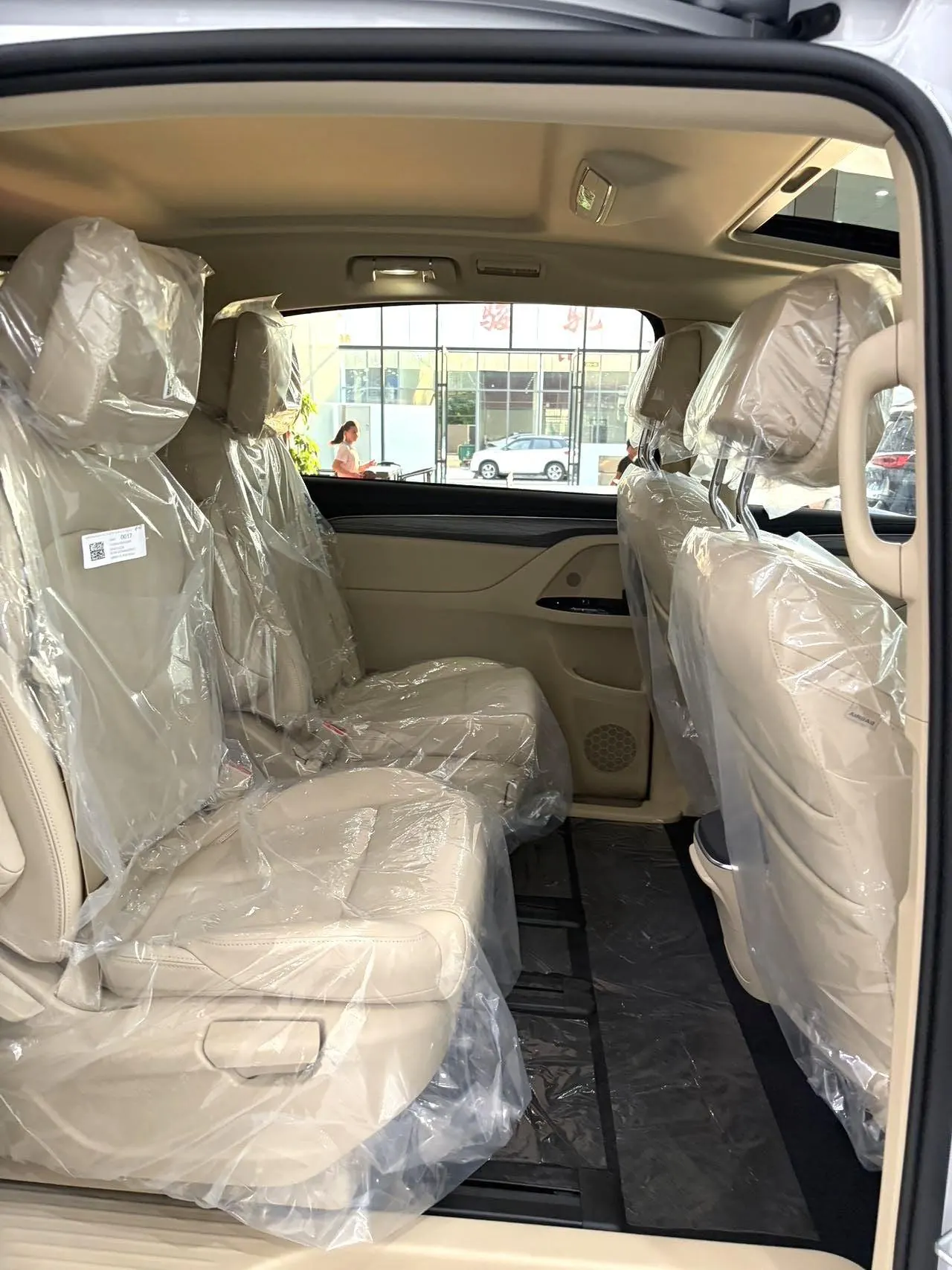 Buick 2025 GL8 Lu Shang 1.5T First Edition 7-seat Automatic Gear 4