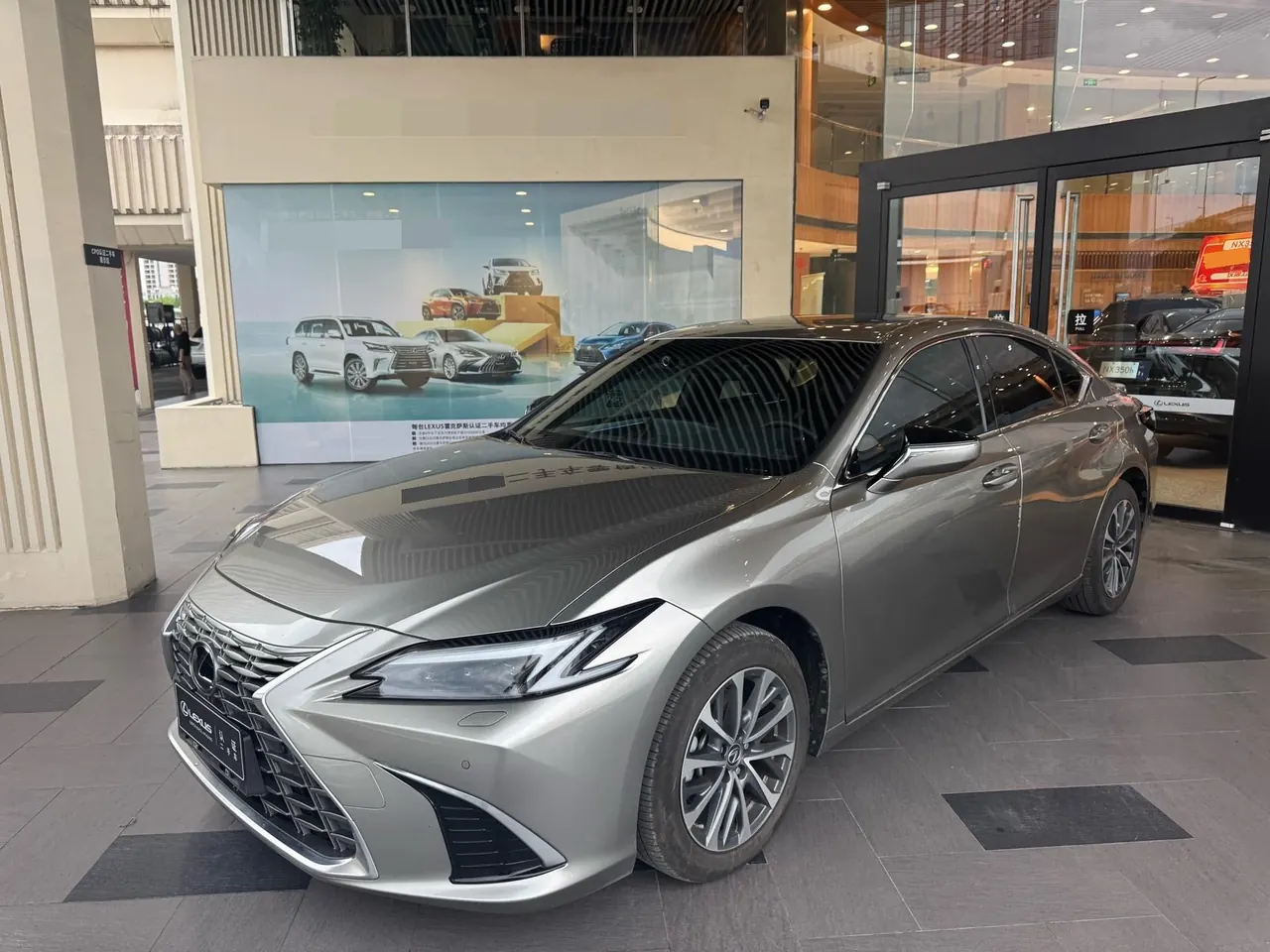 Lexus ES (Imported) 2025 ES300h 2.5 Stepless Premium Edition Automatic Gear - View 1