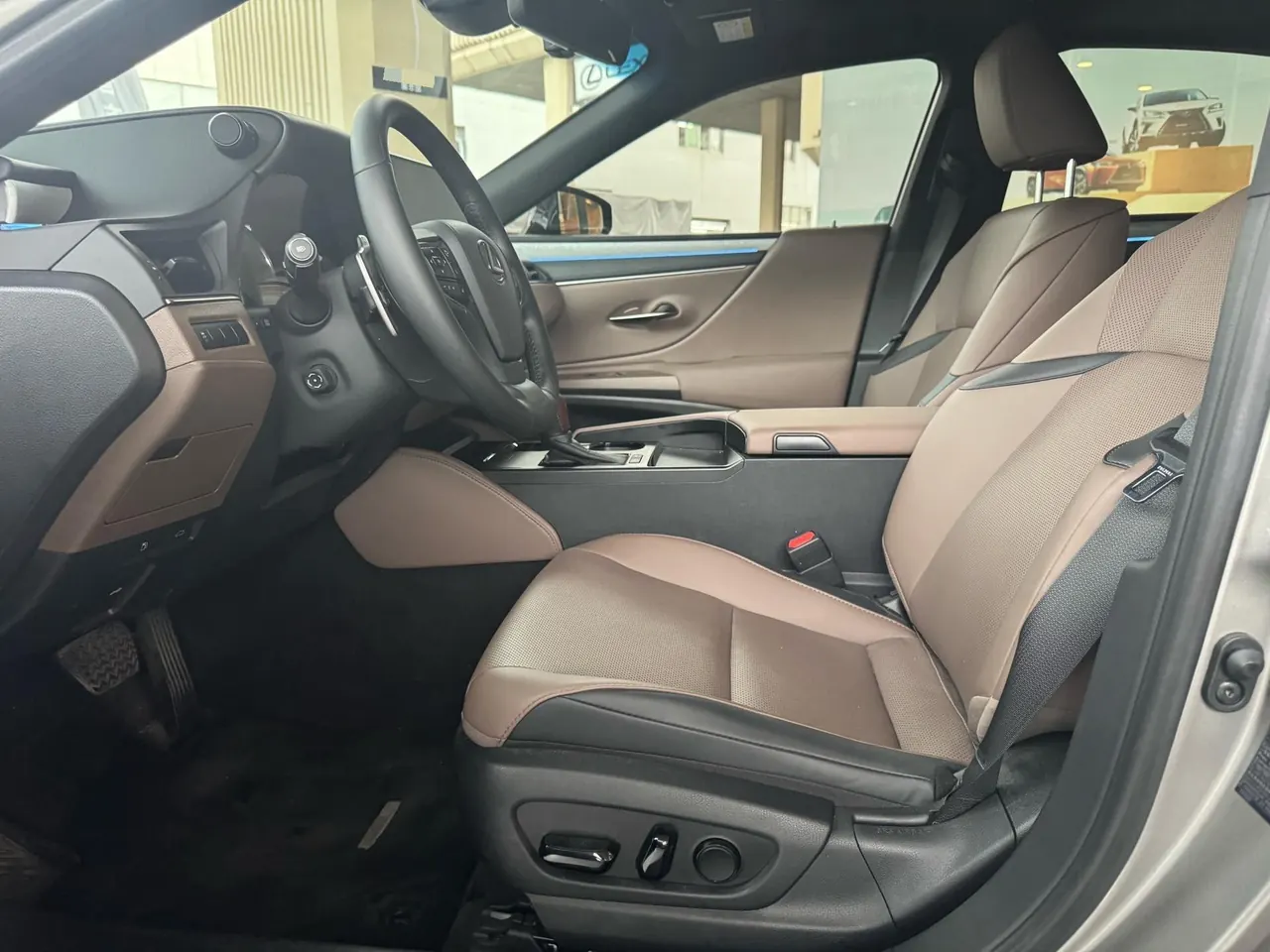 Lexus ES (Imported) 2025 ES300h 2.5 Stepless Premium Edition Automatic Gear 7