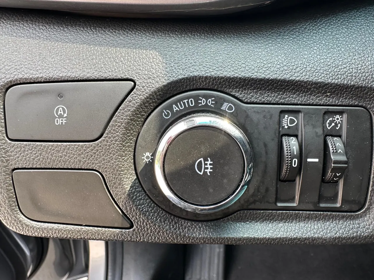 Chevrolet 2020 Volando 48V 1.3T 530T Premium Edition (52) Automatic Gear 11