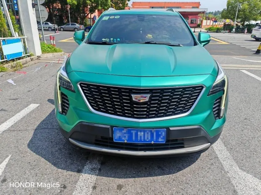 Cadillac 2020 XT4 2.0T 28T Two-Drive Leading Automatic Gear 2
