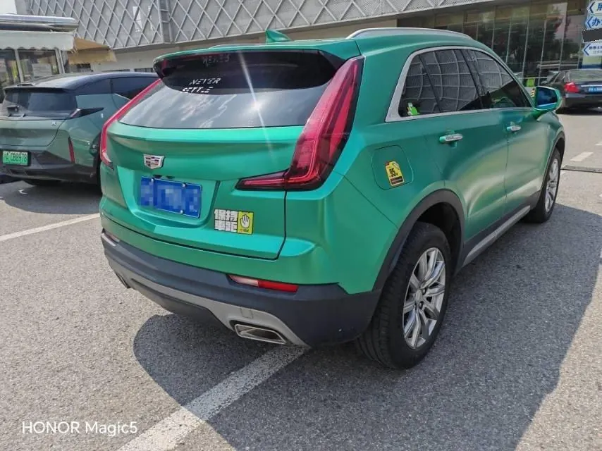 Cadillac 2020 XT4 2.0T 28T Two-Drive Leading Automatic Gear 3