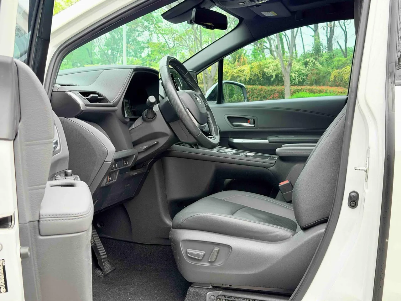 Toyota 2021 Sai 2.5 Stepless Premium Edition Automatic Gear 8