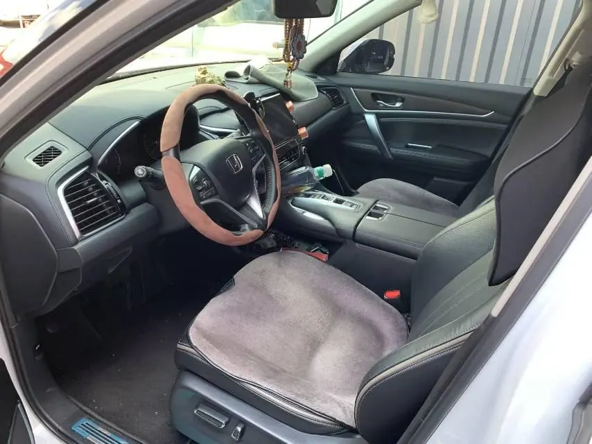 Honda 2020 Crown Road 2.0T 370TURBO Two-Drive Deluxe Automatic Gear 4