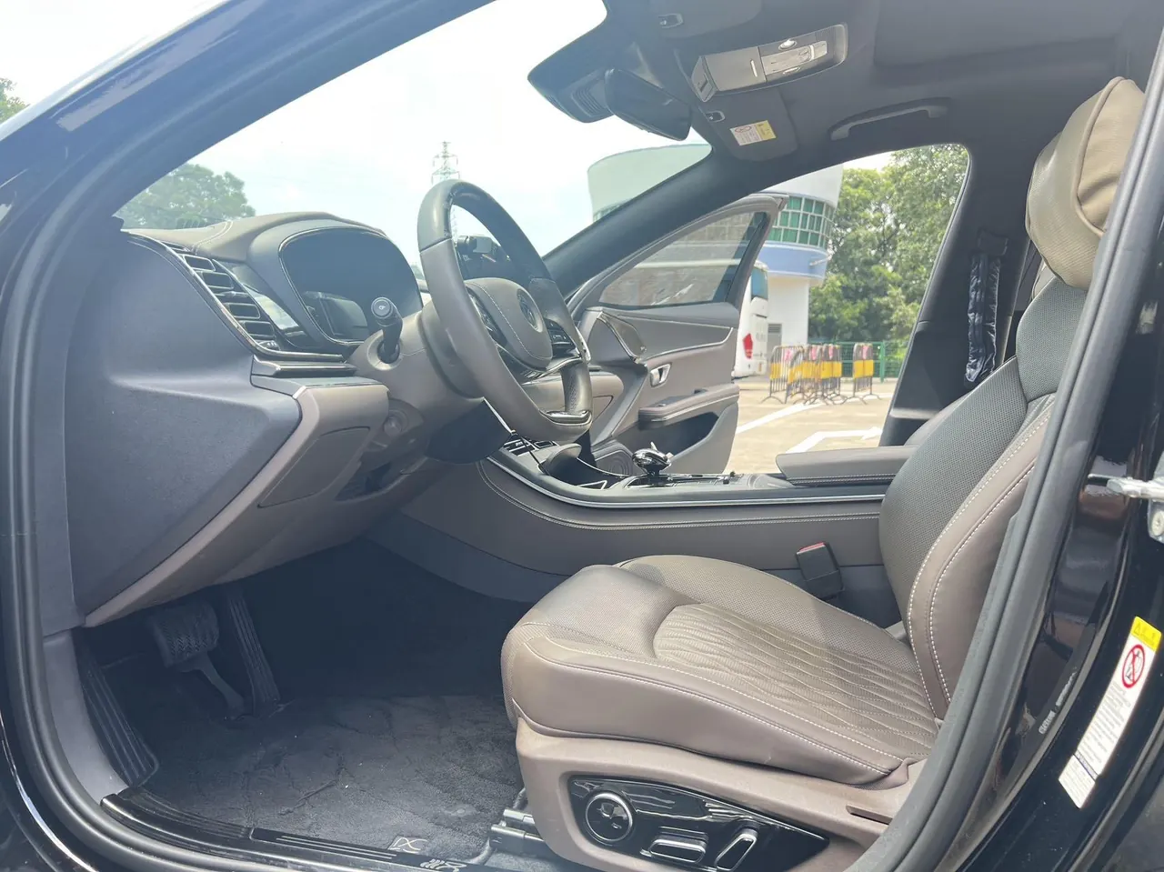 BYD 2020 Han four-wheel drive high-performance flagship automatic gear 4