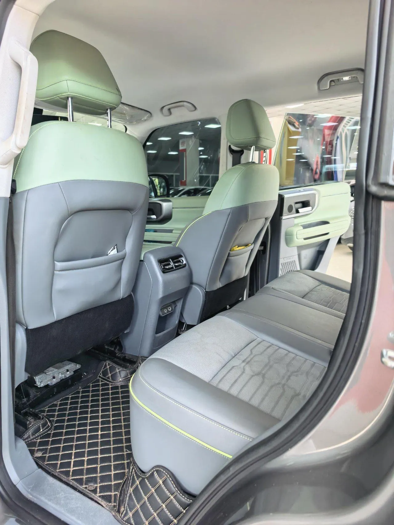 Beijing 2024 BJ40 2.0T City Hunter Pioneer Automatic Gear 5