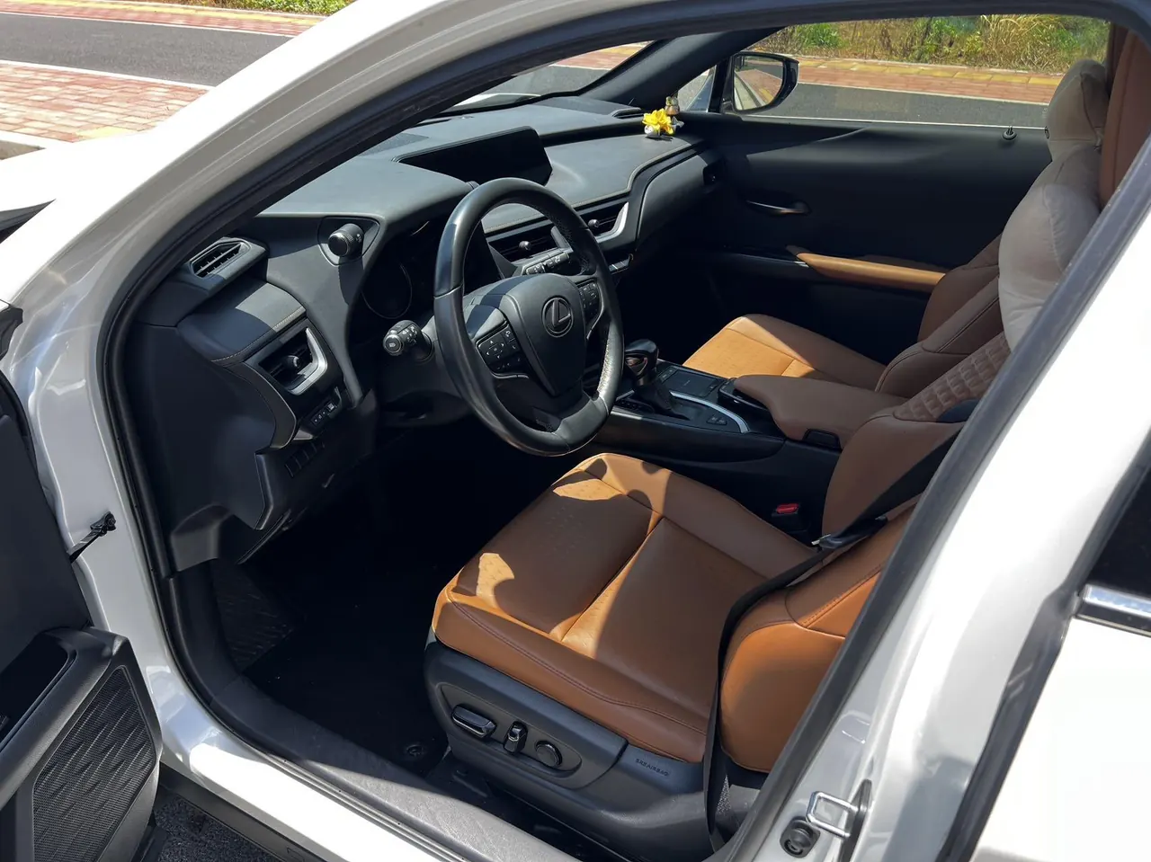 Lexus UX (Imported) 2020 UX260h 2.0 Stepless Exploration and Interesting Edition Automatic Gear 5