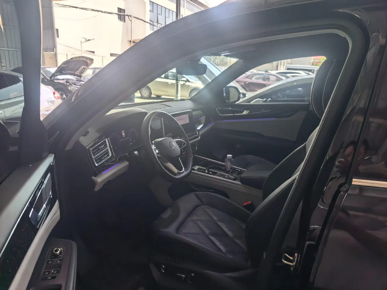 Volkswagen 2024 Tuang 2.0TSI 380TSI four-wheel drive Longyao version automatic gear 2