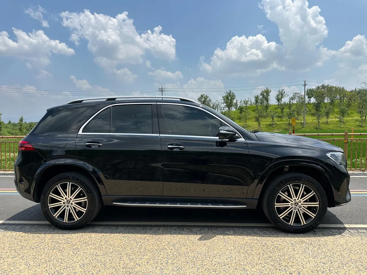 Mercedes Benz GLE (Imported) 2024 GLE 350 4MATIC 48V 2.0T Fashion Automatic Gear 12