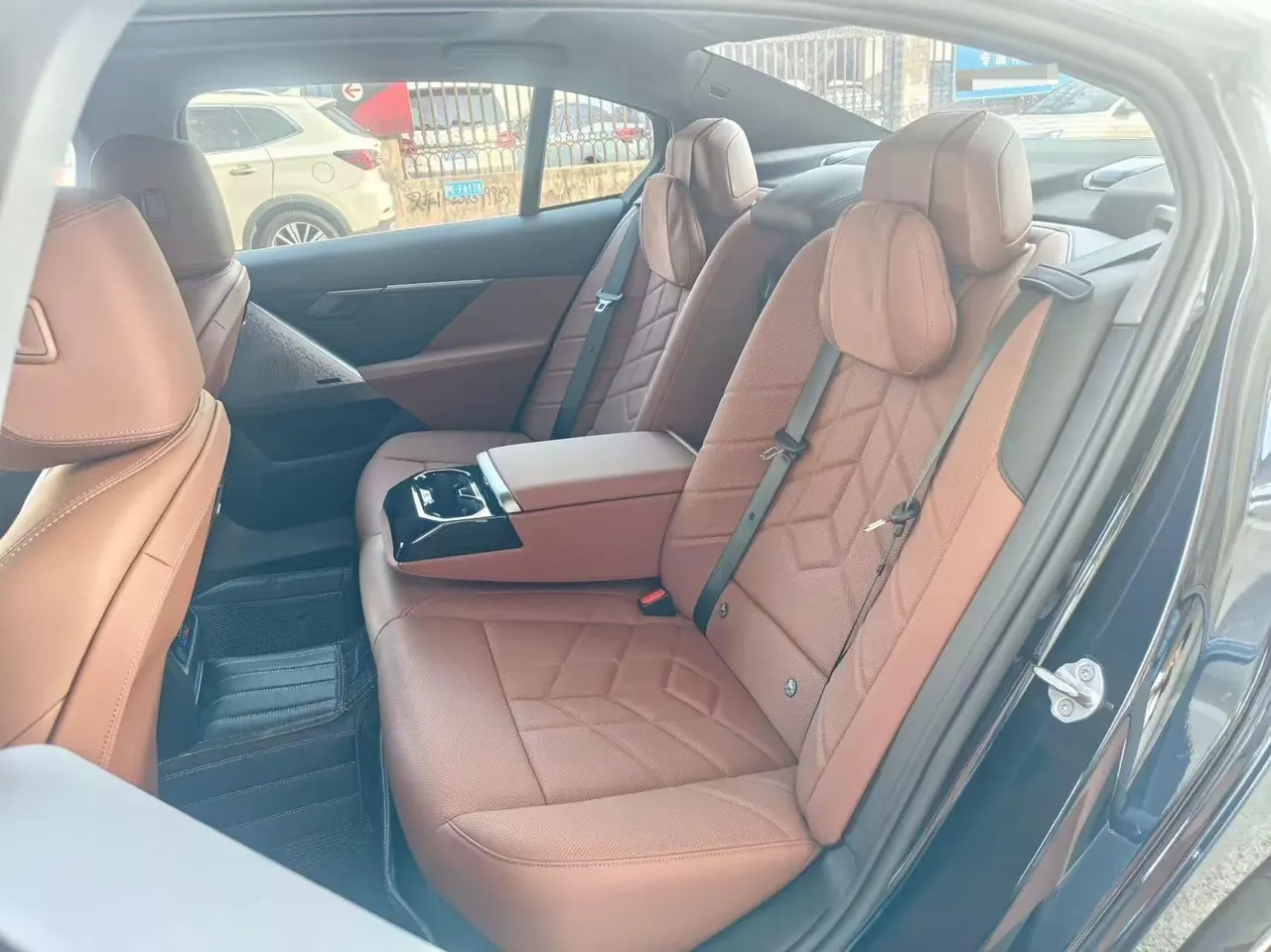 BMW 5 Series 2024 model 530Li 48V 2.0T Leading Edition M Sport Package Automatic 4