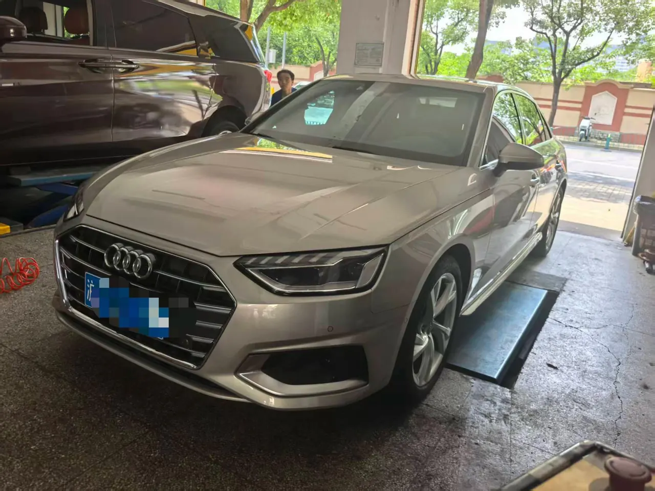 Audi 2020 A4L 2.0TFSI 40TFSI Fashion Dynamic Automatic - View 1